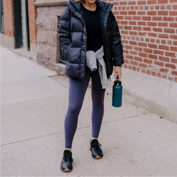 EUC WOMEN’S MEDIUM REGULAR EVERLANE EXTRA HIGH-WAISTED PERFORM LEGGINGS - Picture 6 of 7